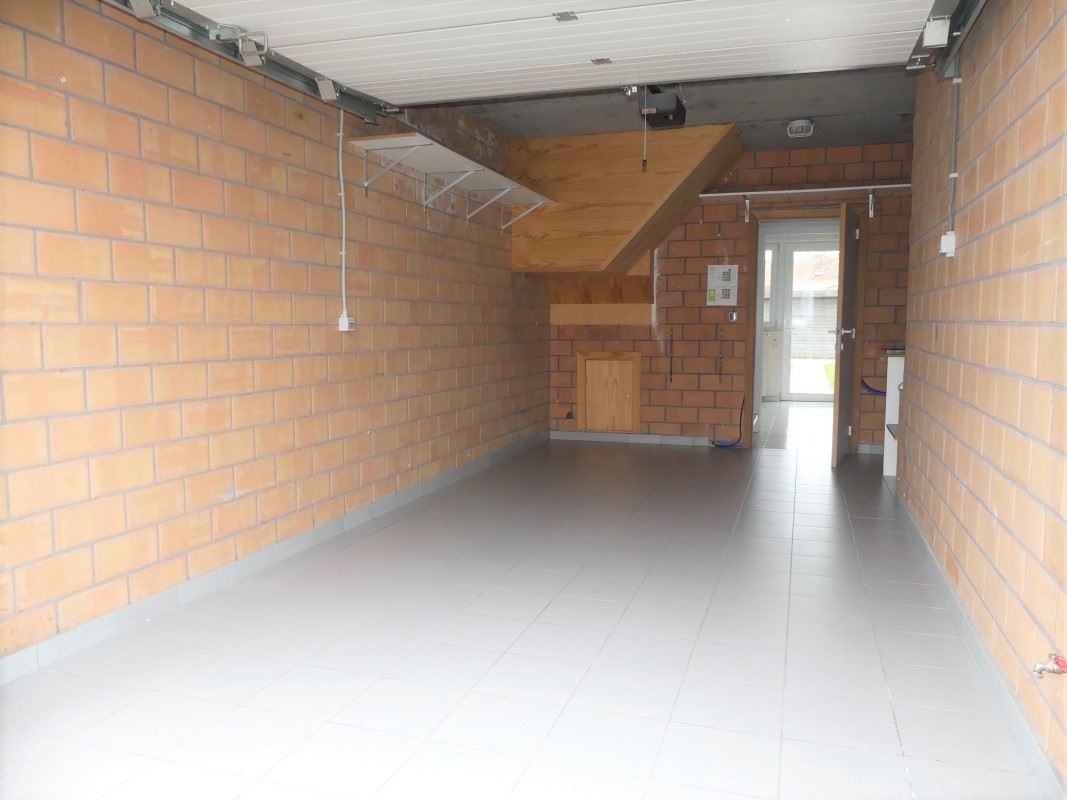 Instapklare gezinswoning met garage en tuin nabij het centrum van Diksmuide