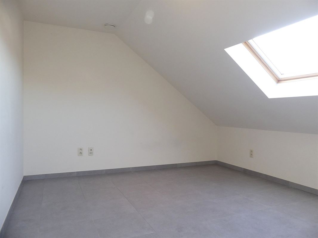Instapklare woning met garage en tuintje in de woonkern van Beerst