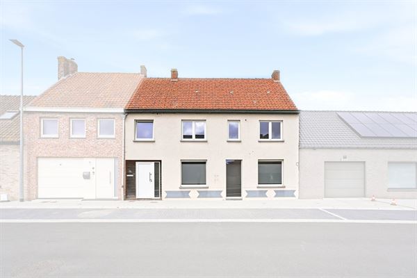 Charmante gezinswoning met tuin nabij het centrum van Koekelare