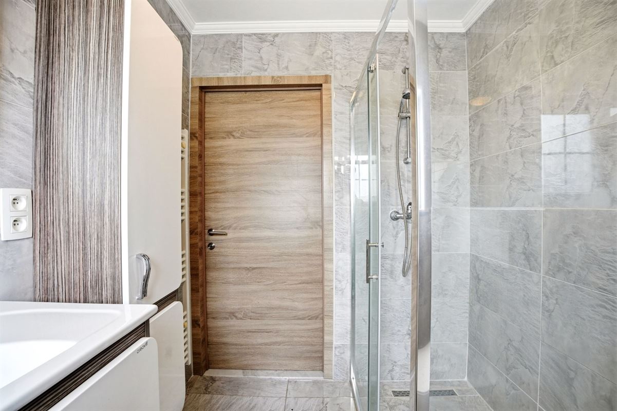 Gerenoveerde woning met garage en tuintje