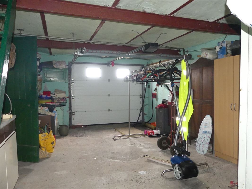 Te renoveren of te slopen alleenstaande woning op 1.080 m²