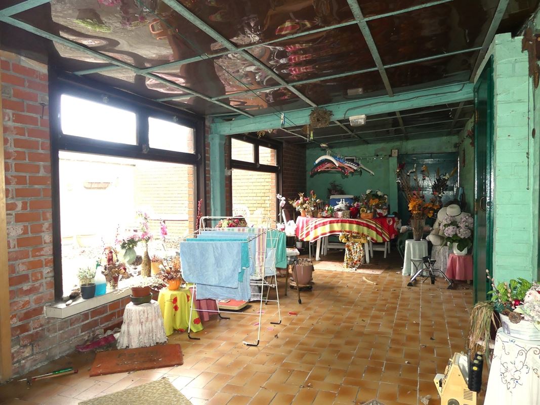 Te renoveren of te slopen alleenstaande woning op 1.080 m²