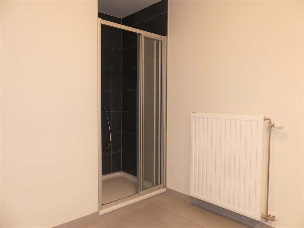 Instapklare woning met garage en tuintje in de woonkern van Beerst
