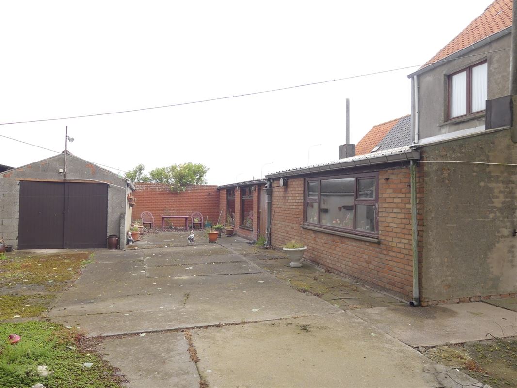 Te renoveren of te slopen alleenstaande woning op 1.080 m²