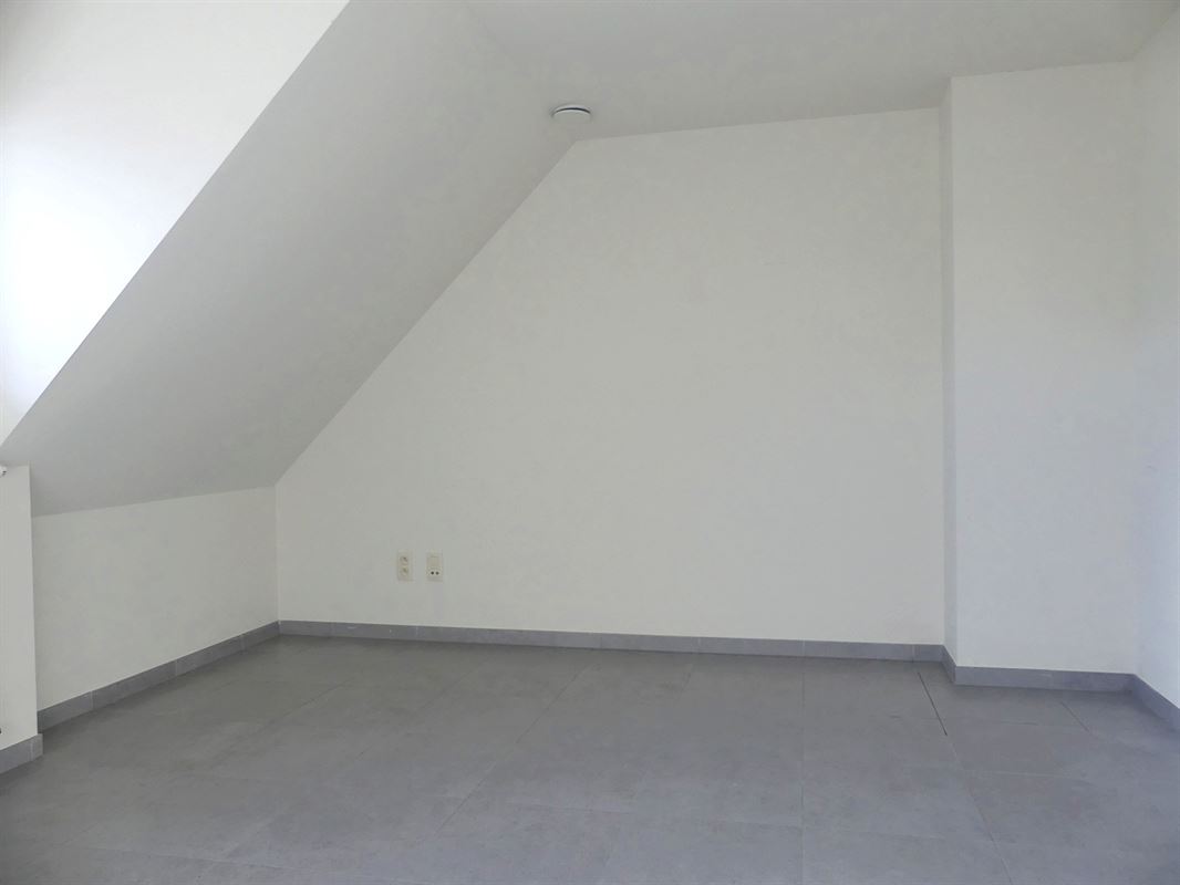 Instapklare woning met garage en tuintje in de woonkern van Beerst