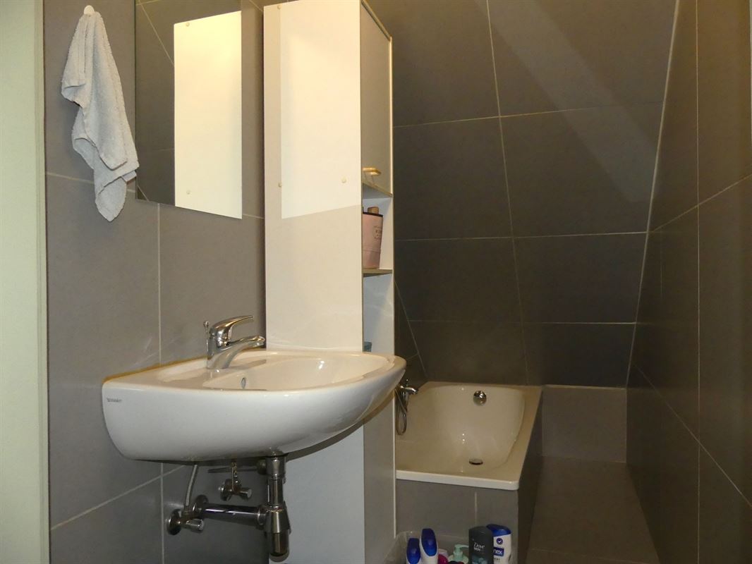 Instapklaar gelijkvloersappartement met garage