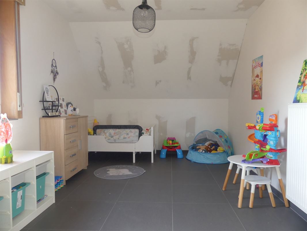 Instapklare lage energiewoning met 4 slaapkamers, 2 badkamers en tuin