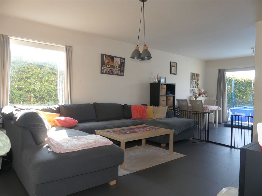 Instapklare lage energiewoning met 4 slaapkamers, 2 badkamers en tuin