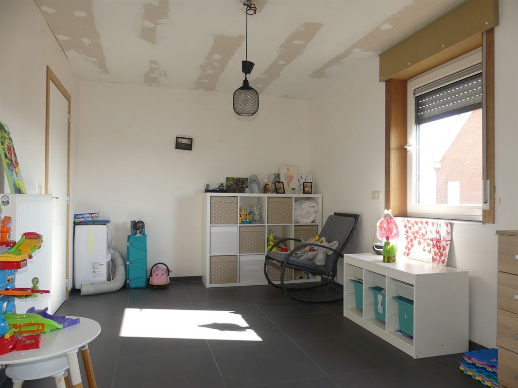 Instapklare lage energiewoning met 4 slaapkamers, 2 badkamers en tuin