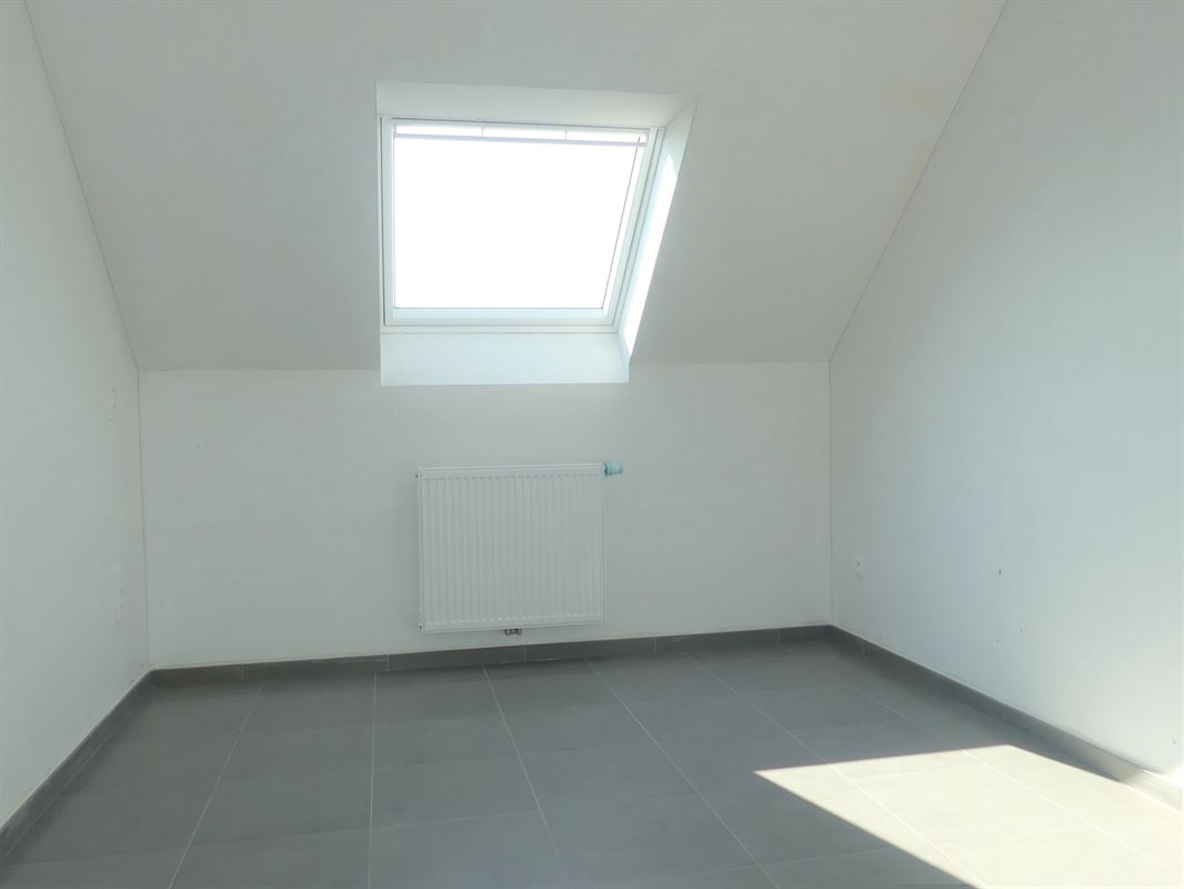 Recent nieuwbouw duplex-appartement met zonnig