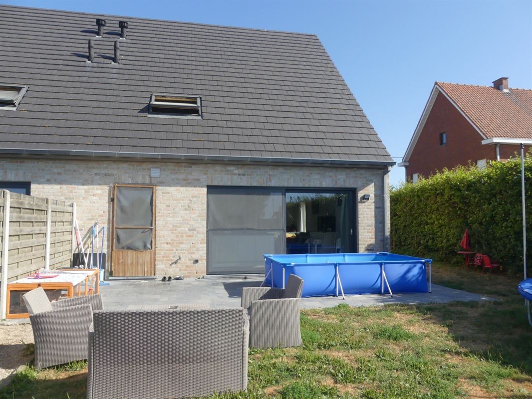 Instapklare lage energiewoning met 4 slaapkamers, 2 badkamers en tuin