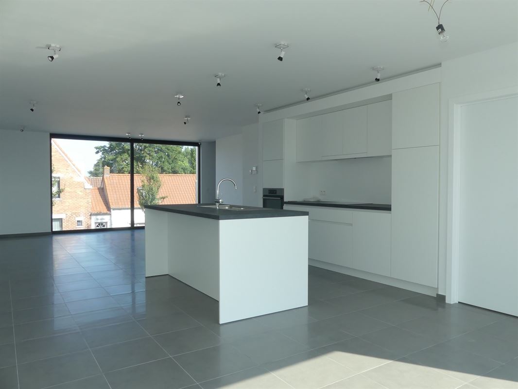 Recent nieuwbouw duplex-appartement met zonnig