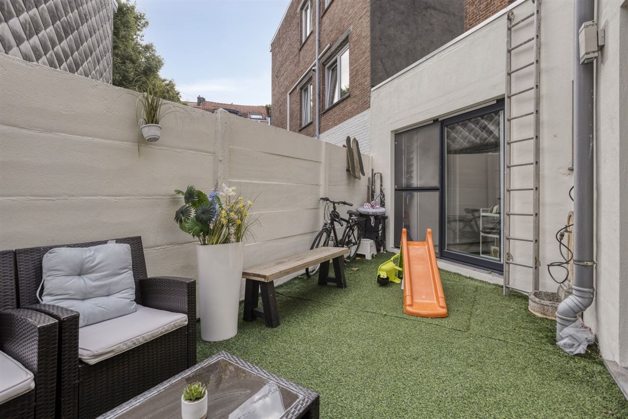 Lichtrijk en instapklaar appartement (120m²) met 3 slpk + koer