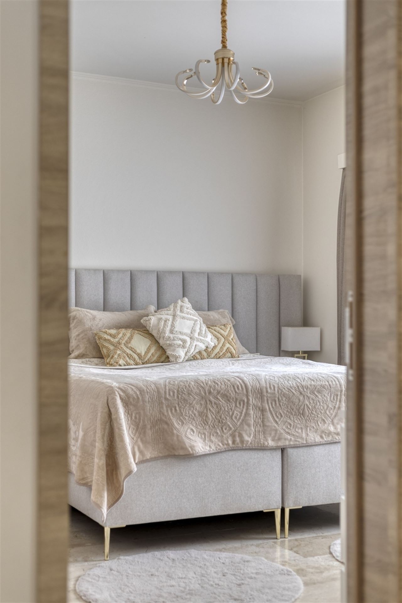 Lichtrijk en instapklaar appartement (120m²) met 3 slpk + koer