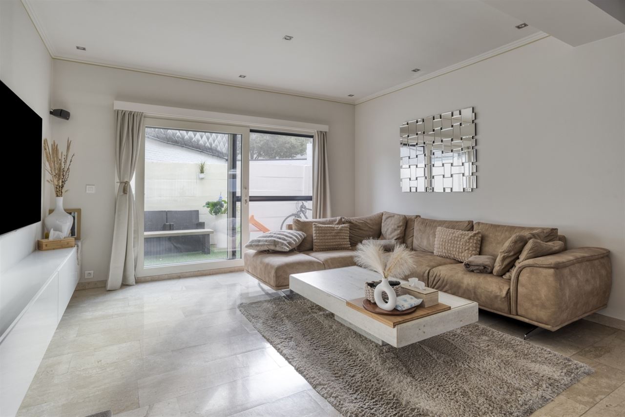 Lichtrijk en instapklaar appartement (120m²) met 3 slpk + koer