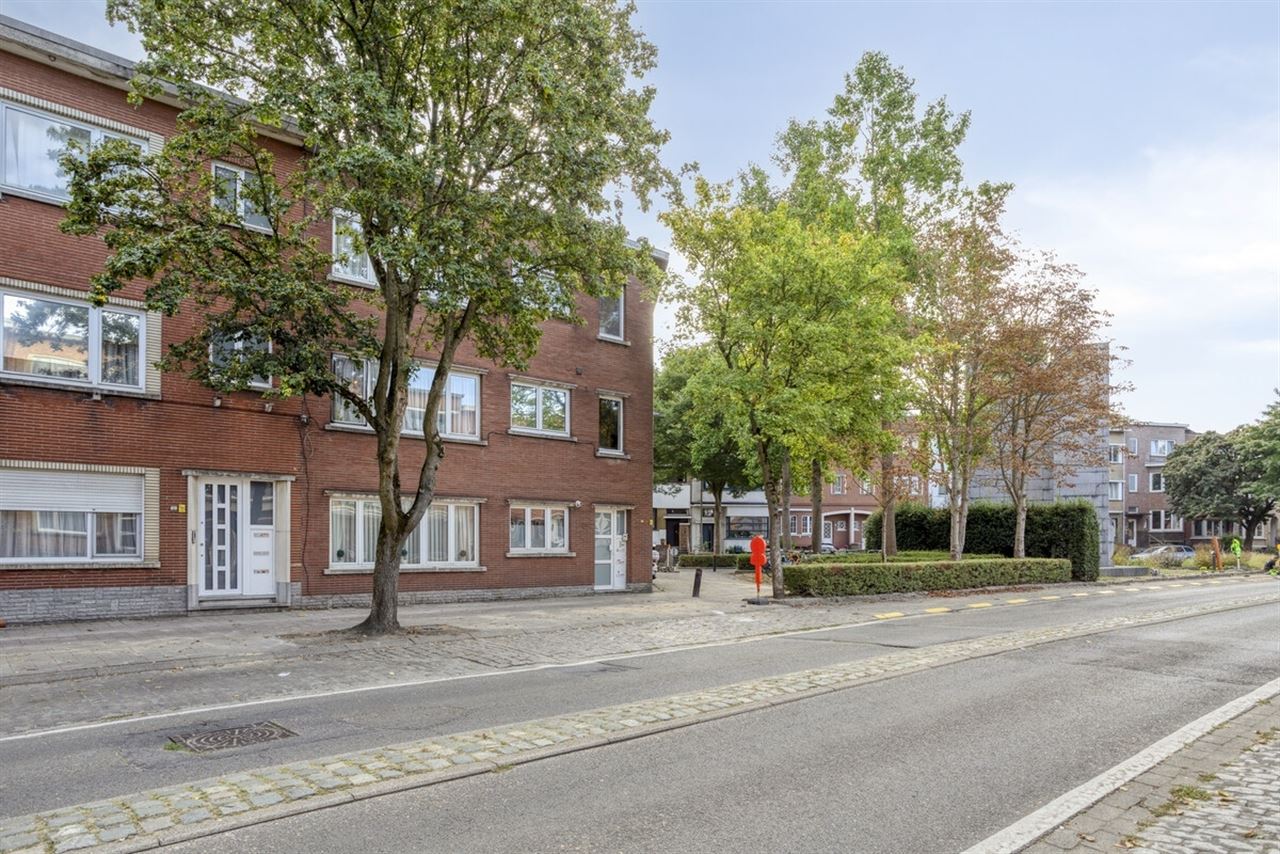 Lichtrijk en instapklaar appartement (120m²) met 3 slpk + koer