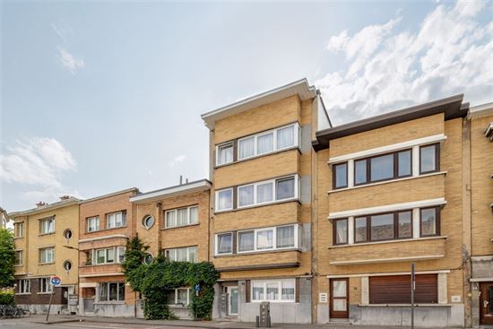 APPARTEMENTSGEBOUW BESTAANDE UIT 4 RUIME APP