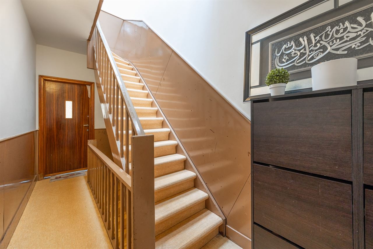 APPARTEMENTSGEBOUW BESTAANDE UIT 4 RUIME APP