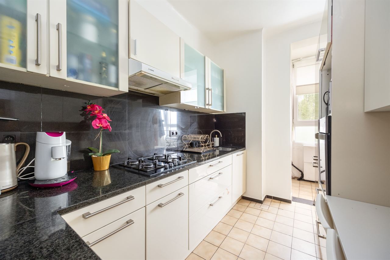 APPARTEMENTSGEBOUW BESTAANDE UIT 4 RUIME APP