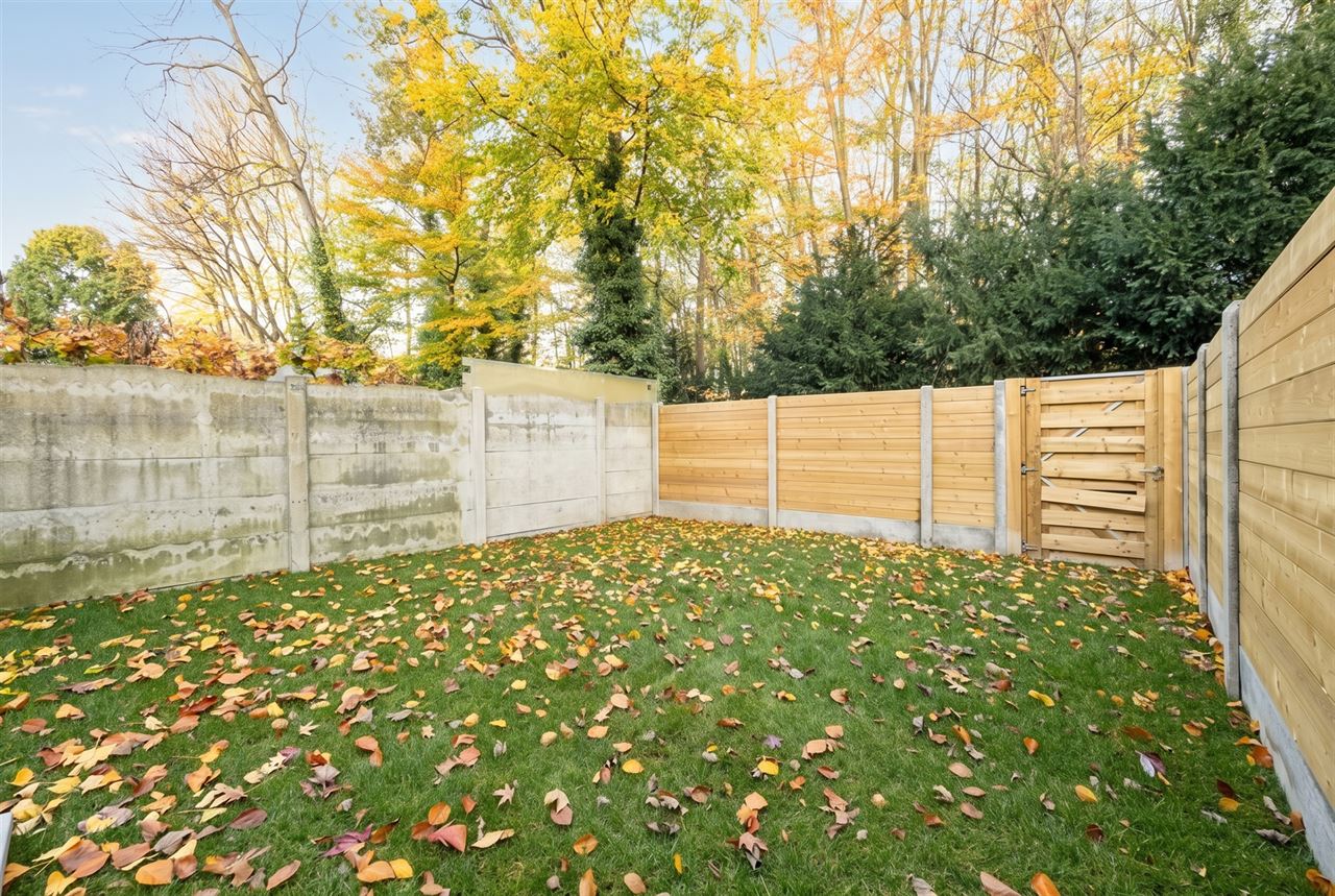 Gerenoveerde woning met unieke parkligging!