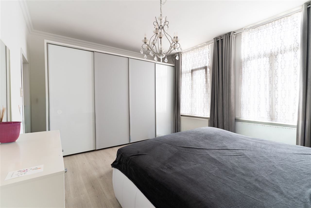 Goed gelegen, verzorgde woning met 5 SLPK!