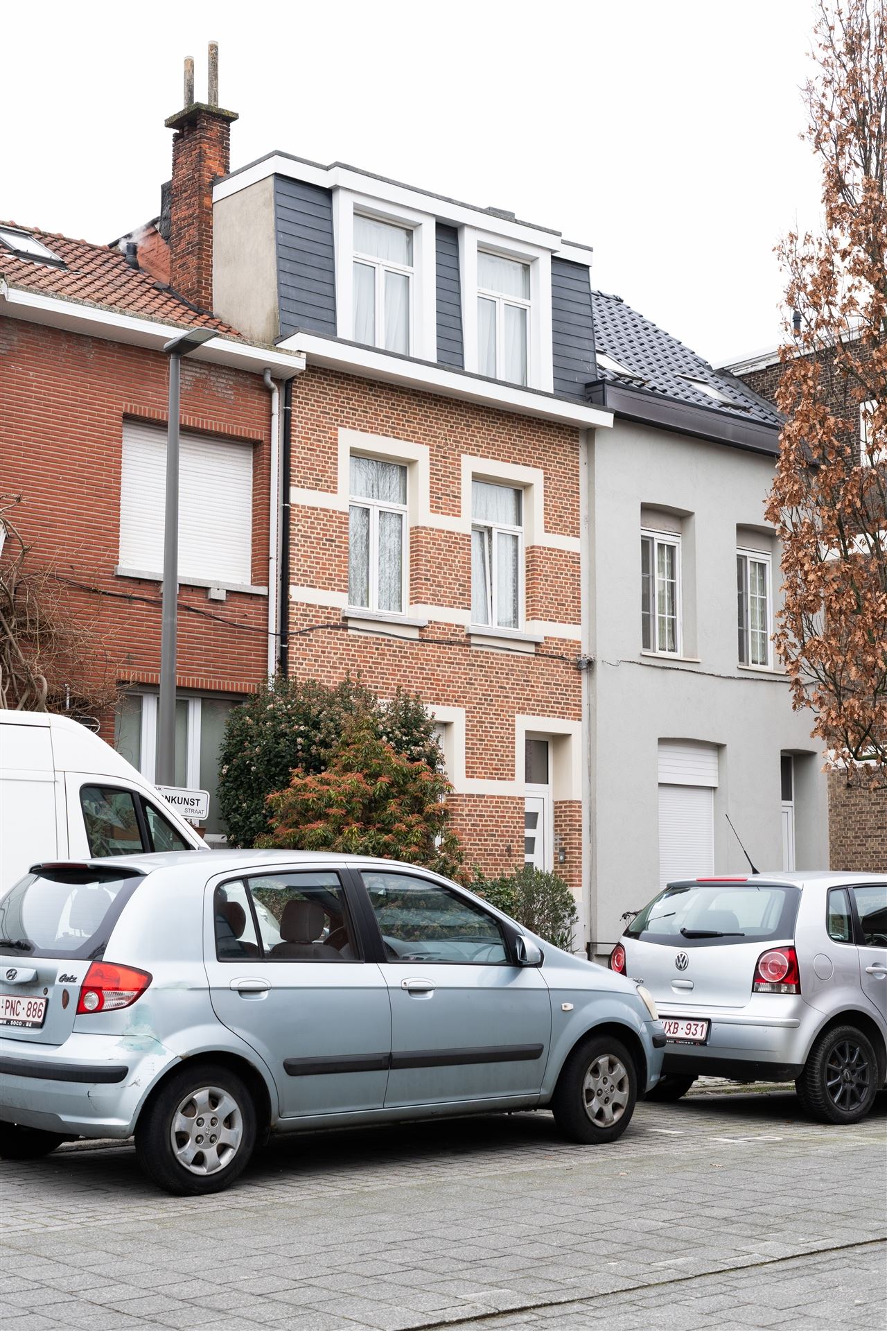 Goed gelegen, verzorgde woning met 5 SLPK!