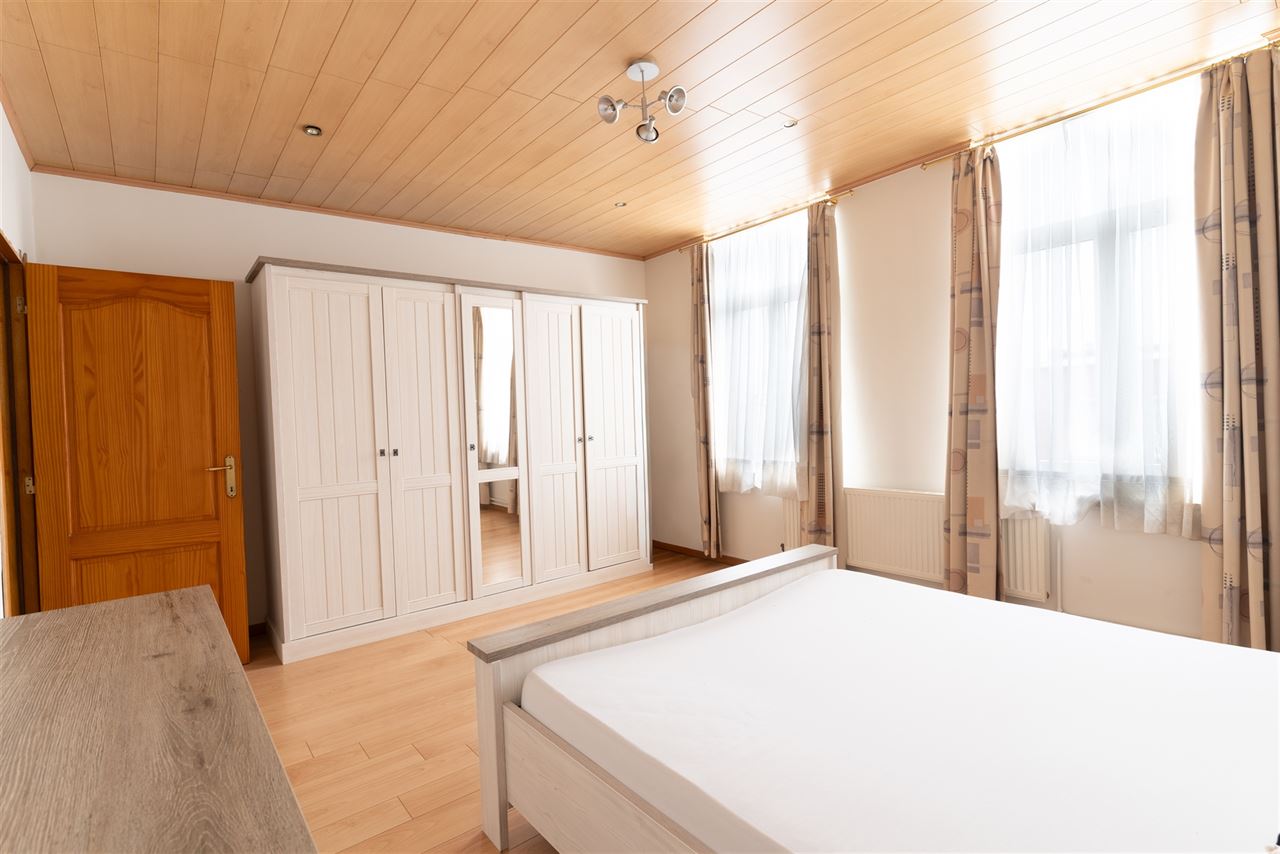 Goed gelegen, verzorgde woning met 5 SLPK!