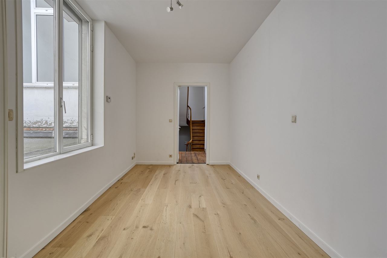 Herenwoning ingedeeld in 2 duplexappartementen