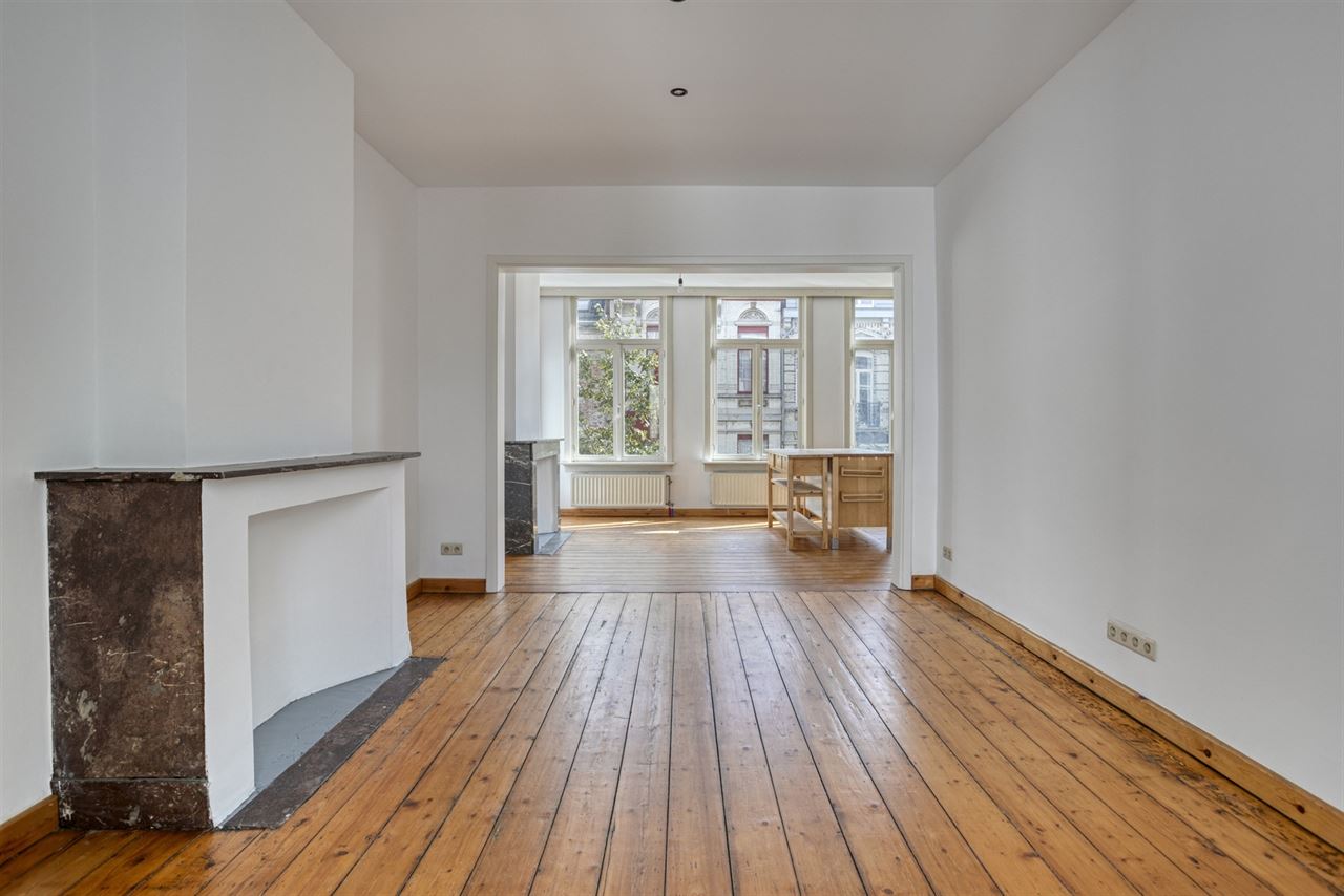 Herenwoning ingedeeld in 2 duplexappartementen