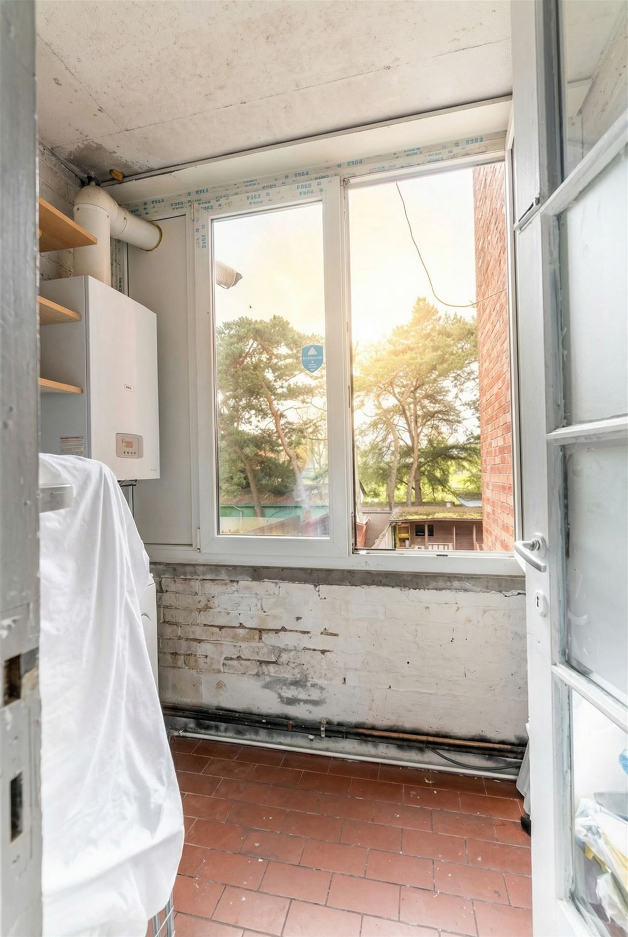 Appartement op 1ste verdieping met 3 SLPK + terras!