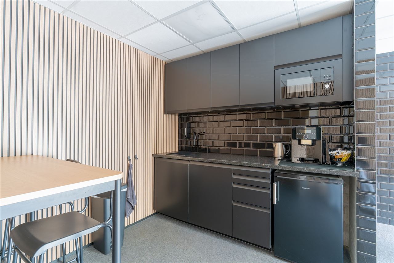 TE HUUR: commerciële ruimte van 130 m² – EPC A!