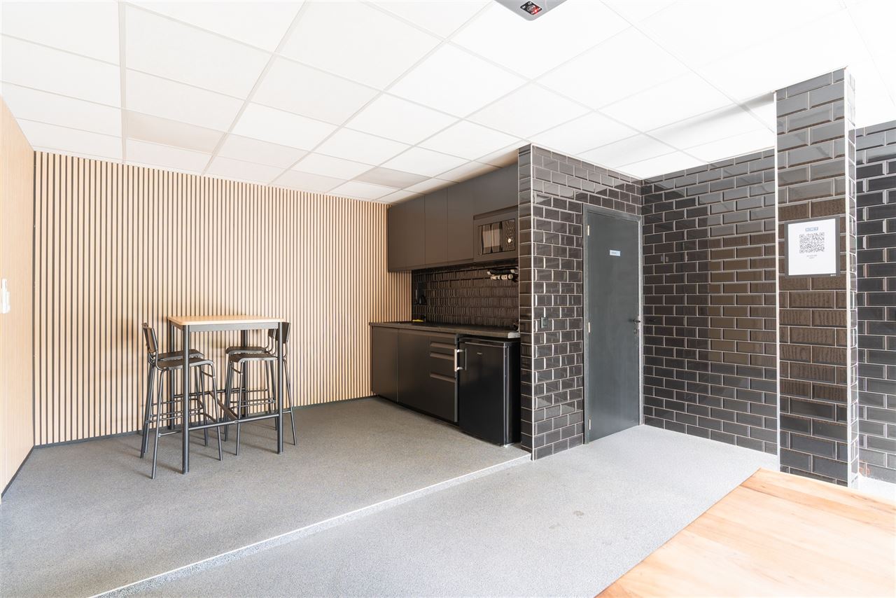 TE HUUR: commerciële ruimte van 130 m² – EPC A!