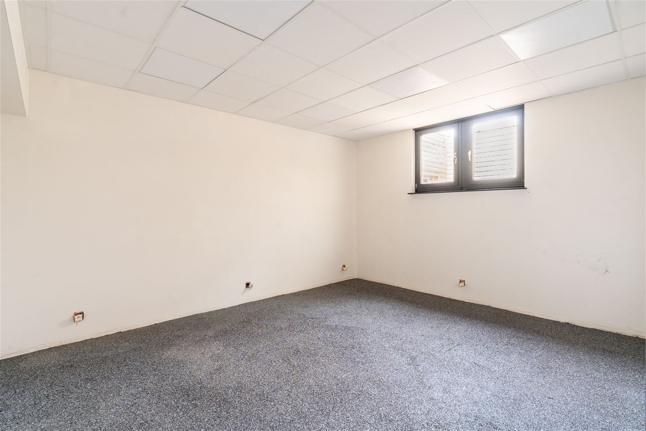 TE HUUR: commerciële ruimte van 130 m² – EPC A!