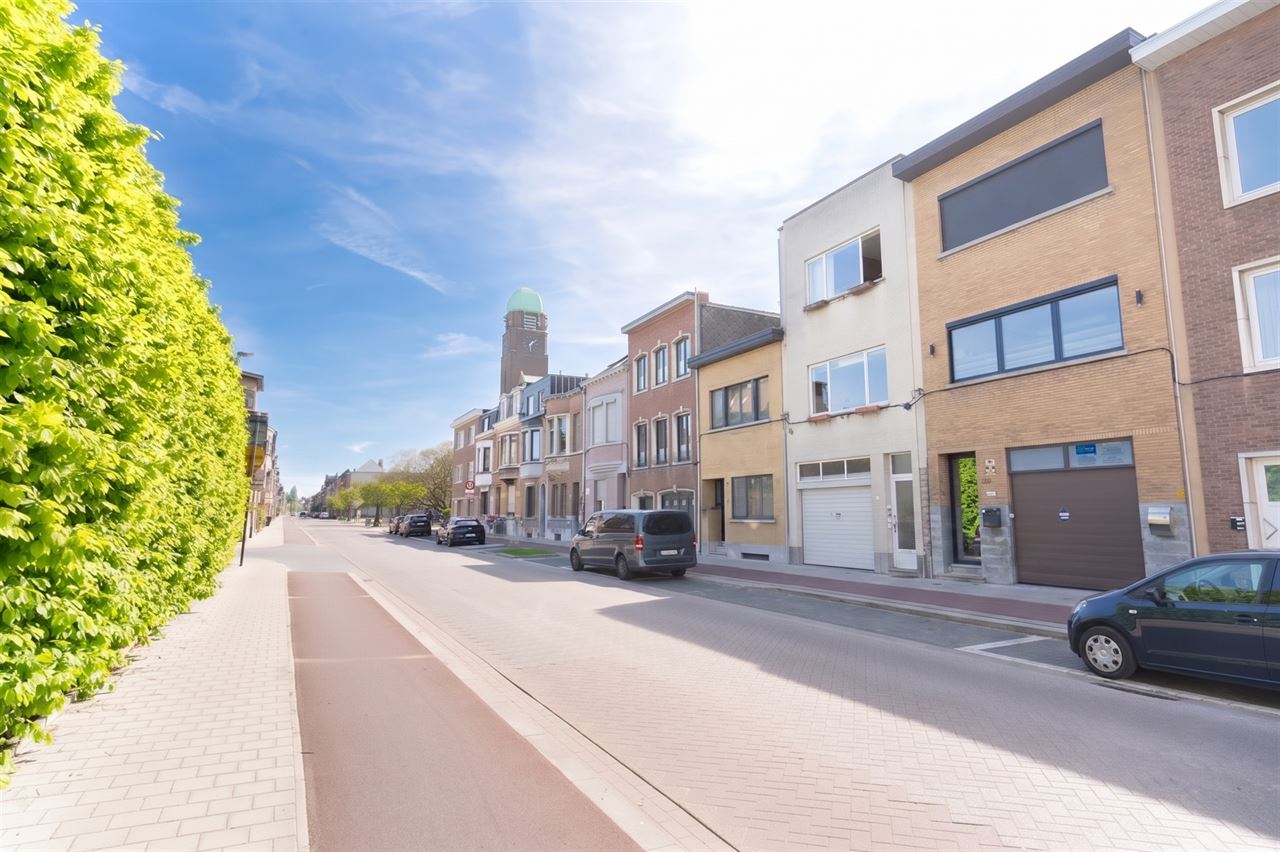 Gezinswoning met stadstuin en garage nabij Park Den Brandt