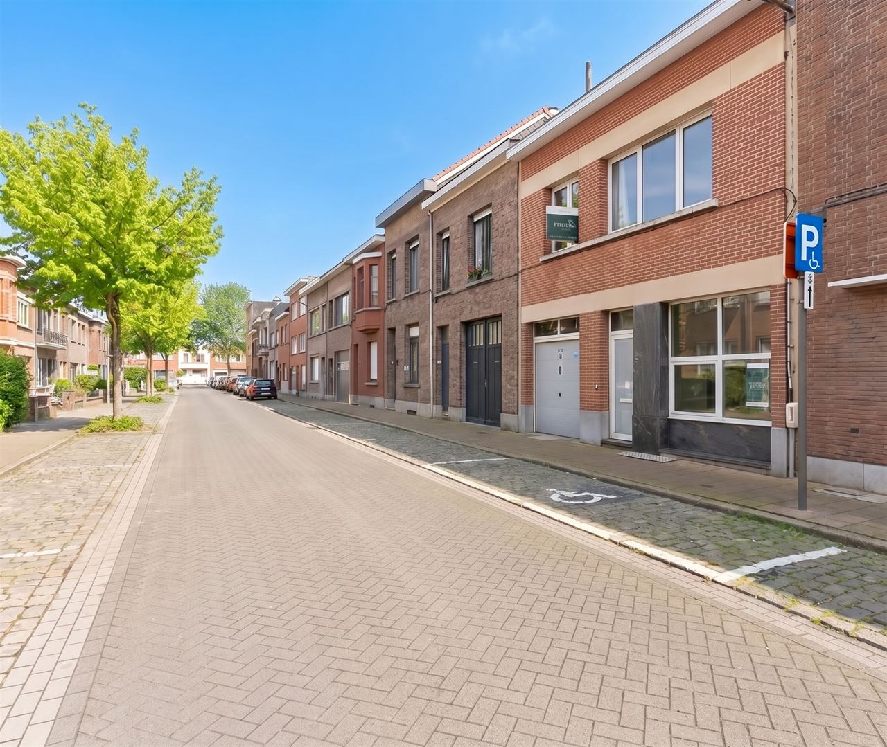 Gezinswoning met stadstuin & garage nabij Rivierenhof
