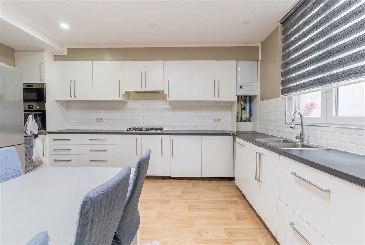 Ruime gezinswoning met 3 SLP + garage