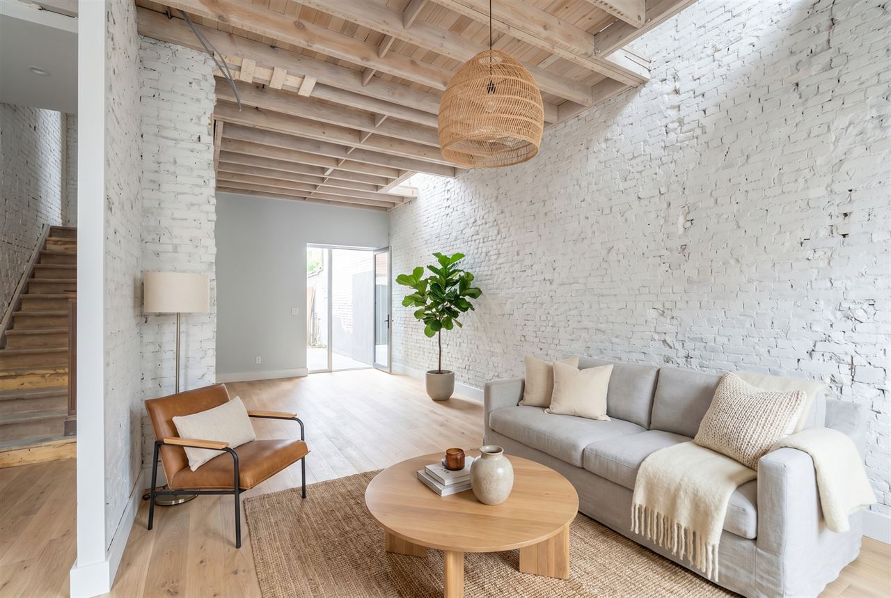 🌿 Woonproject: Karaktervolle burgerwoning met ruime tuin!