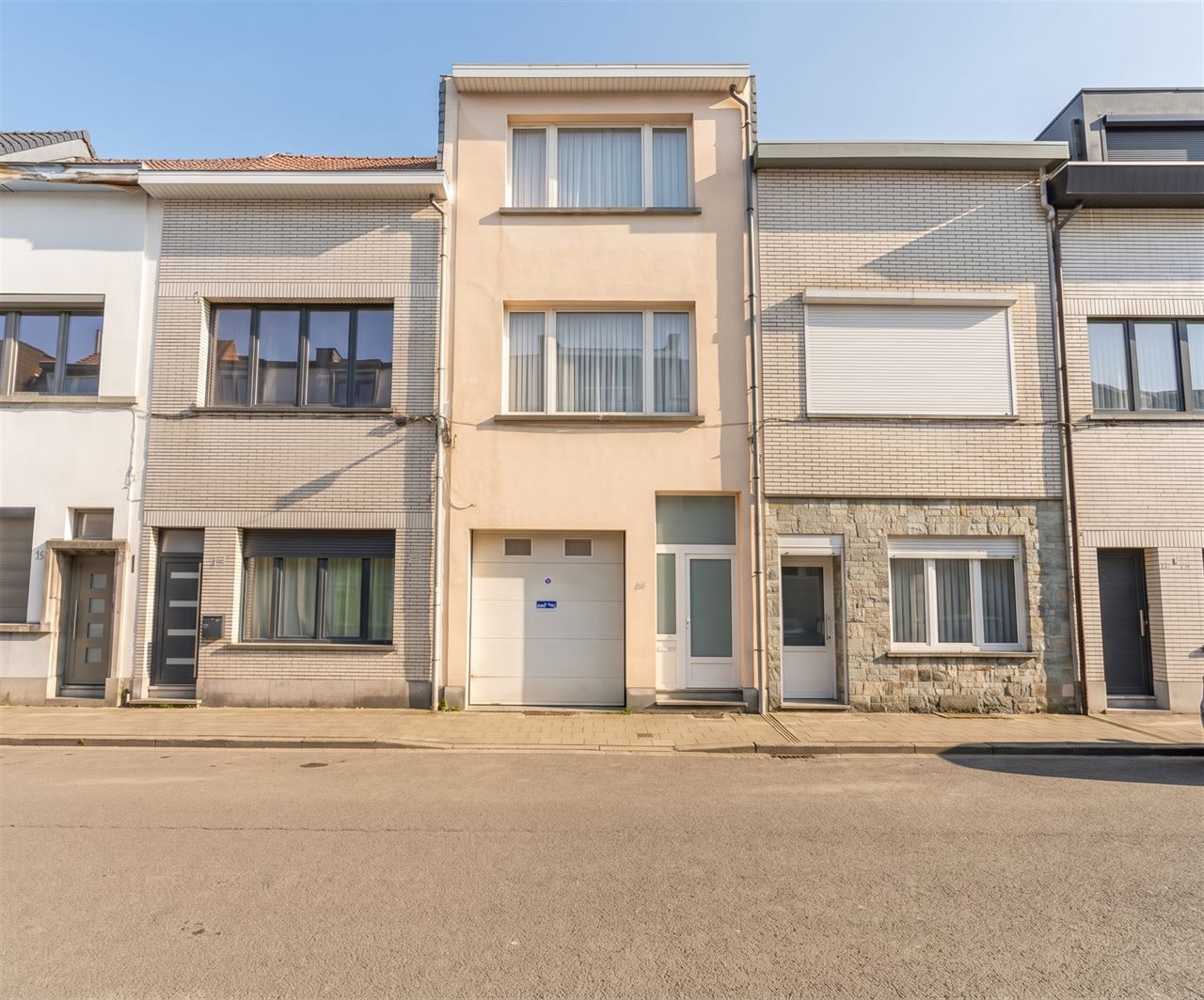 Ruime gezinswoning met 3 SLP + garage