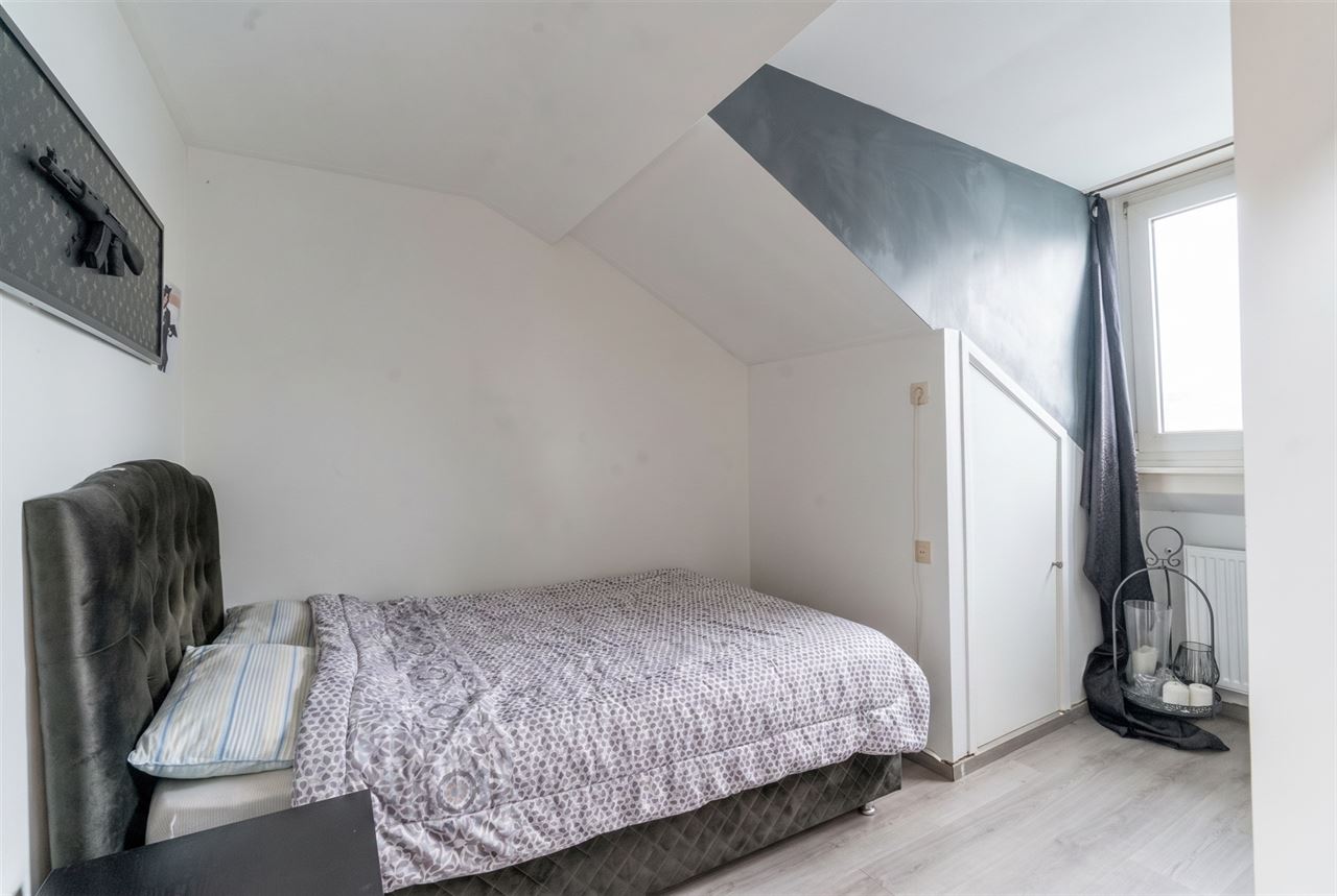 Ruime gezinswoning met 3 SLP + garage