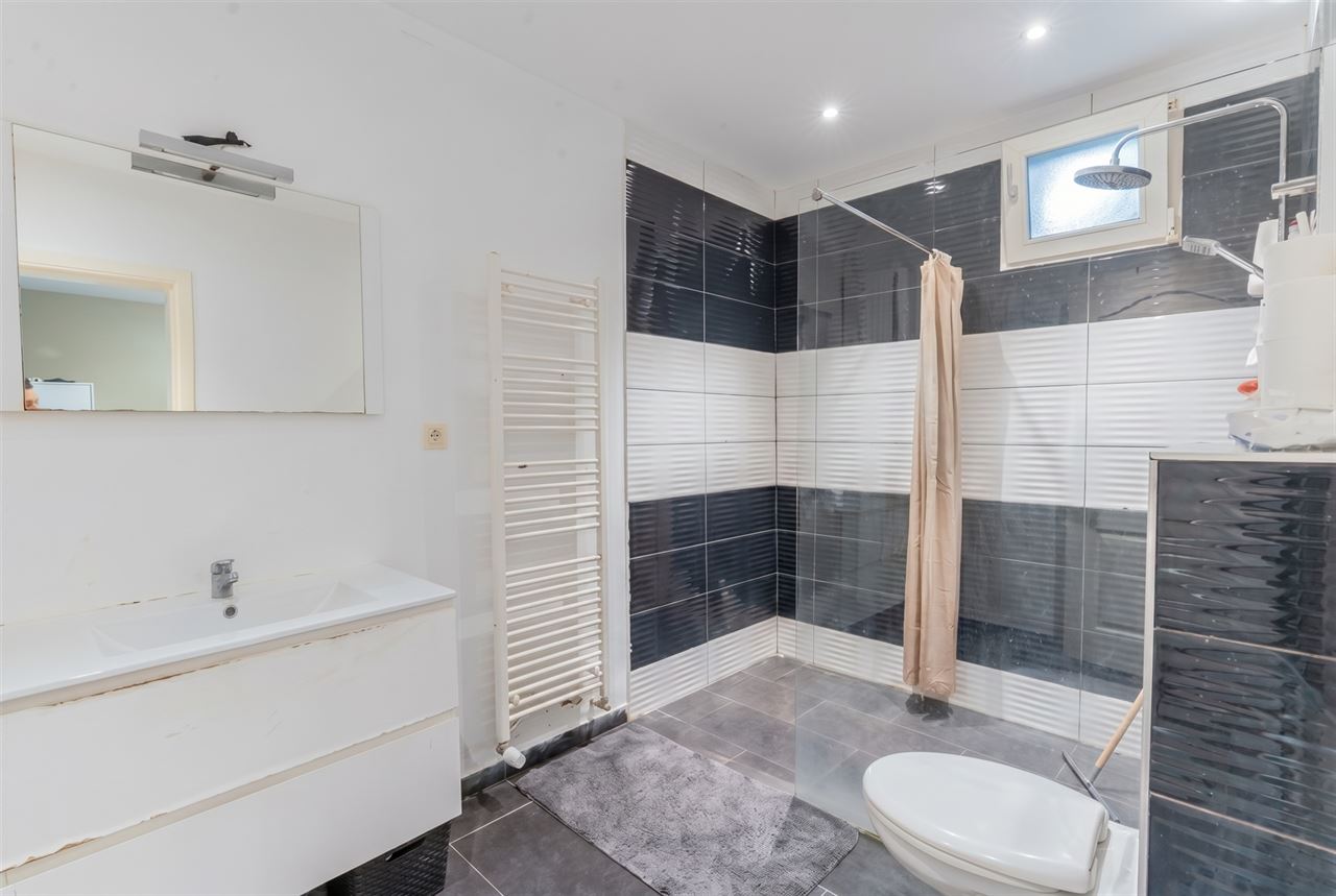 Ruime gezinswoning met 3 SLP + garage
