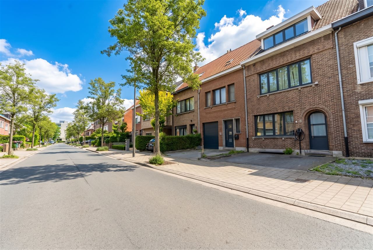 Ruime gezinswoning met 4 SLPK + grote tuin