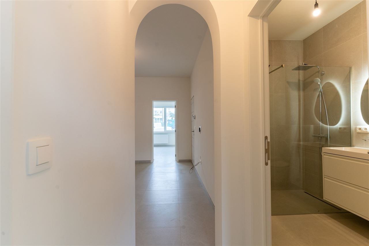 Instapklaar glv appartement met ruime tuin en parkeerplaats