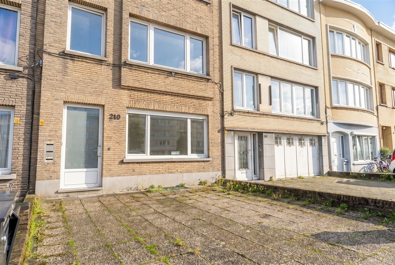 Instapklaar glv appartement met ruime tuin en parkeerplaats