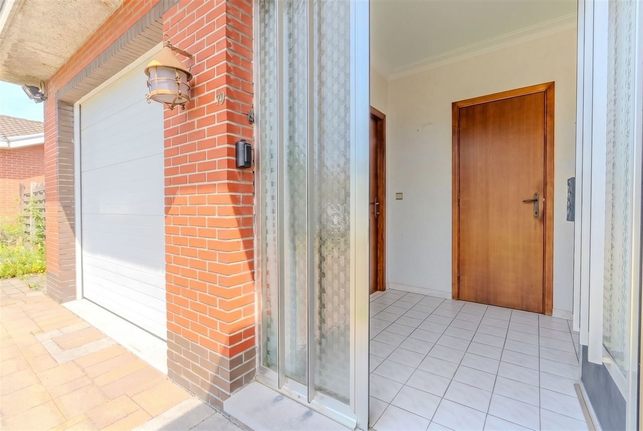 Villa op perceel van 500 m² in een zeer rustige woonwijk!