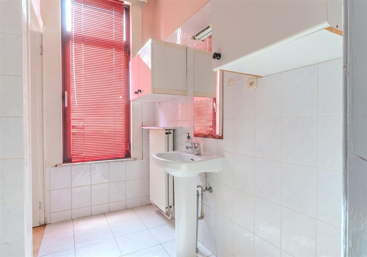 Te renoveren karakteristiek gebouw op toplocatie!