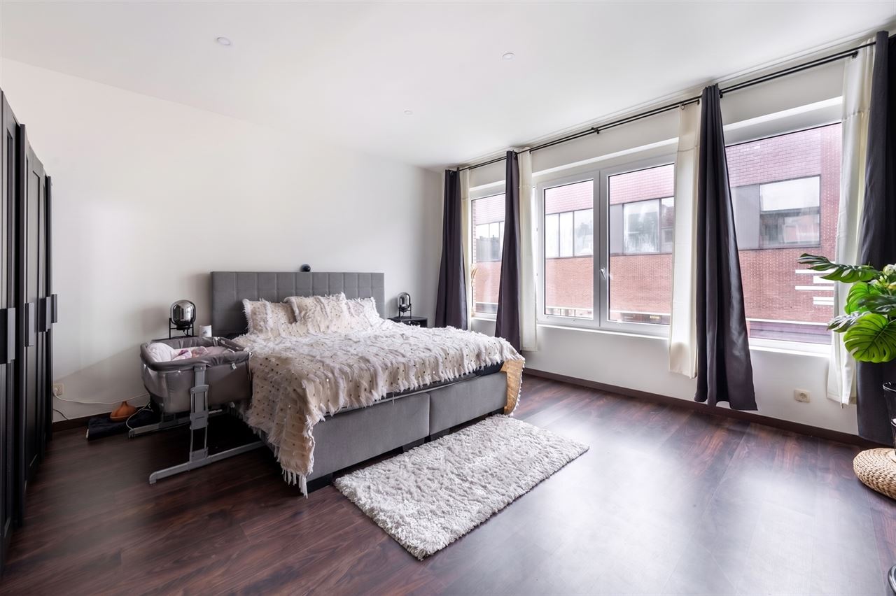 Gerenoveerde gezinswoning met 4 ruime slaapkamers en EPC B!