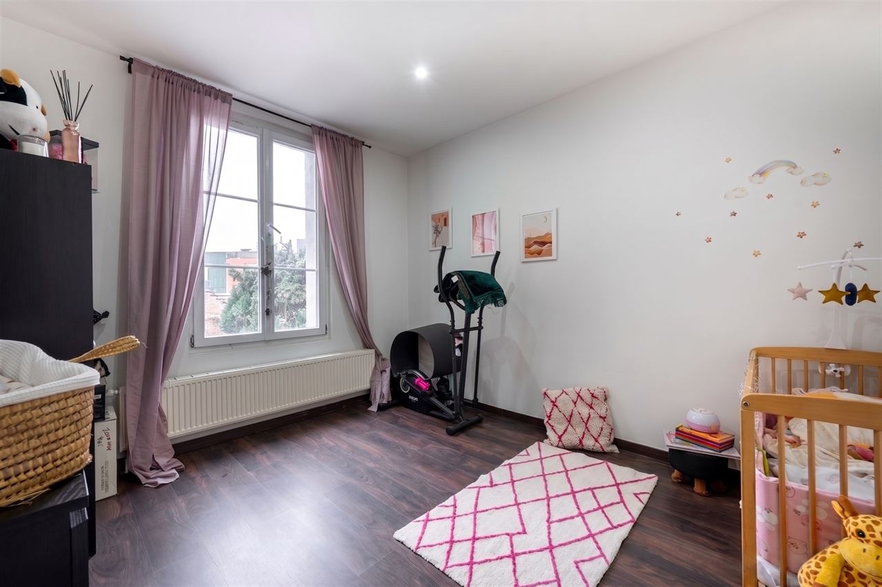 Gerenoveerde gezinswoning met 4 ruime slaapkamers en EPC B!