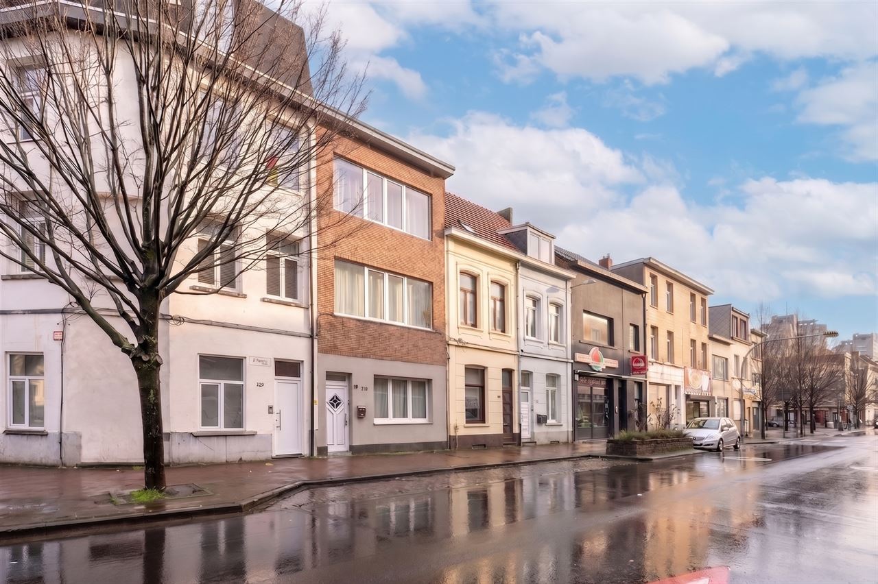 Gerenoveerde gezinswoning met 4 ruime slaapkamers en EPC B!