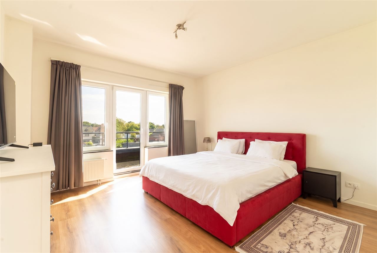 Zeer ruim + lichtrijk gerenoveerd appartement! ☀️