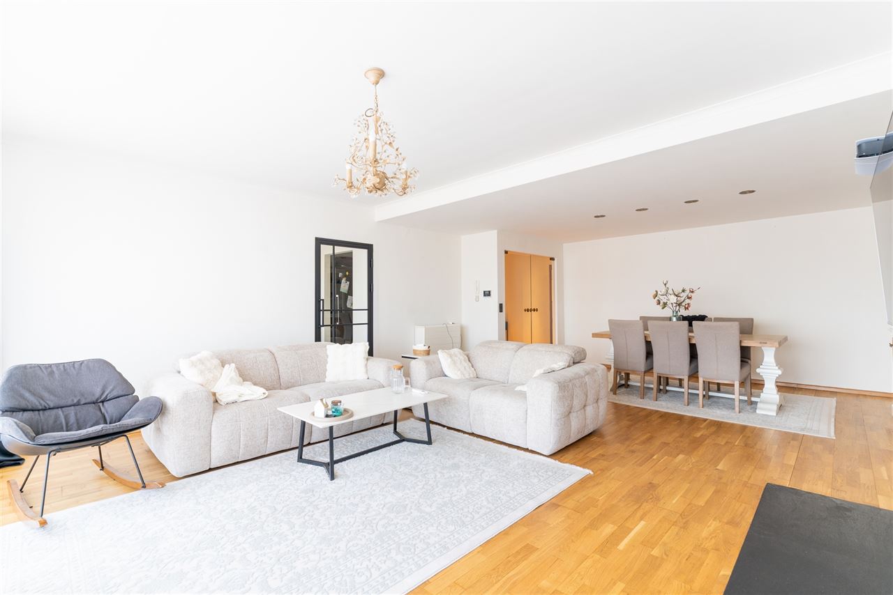 Ruim appartement van 145 m² met terras, EPC B en garagebox!